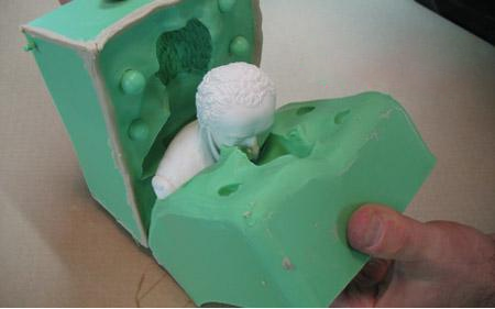  如何判斷模具硅膠產(chǎn)品在購買時(shí)的質(zhì)量？